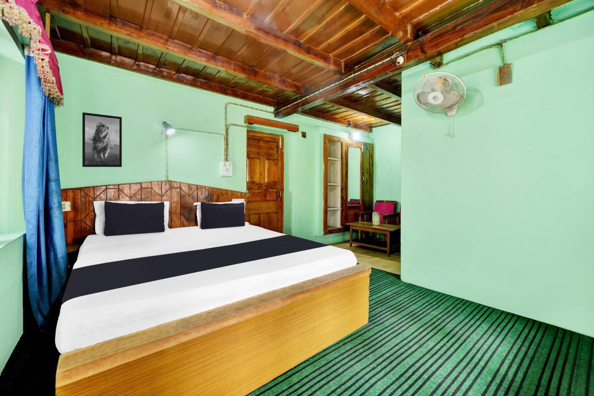 Hotel O Chaman Manāli Екстериор снимка