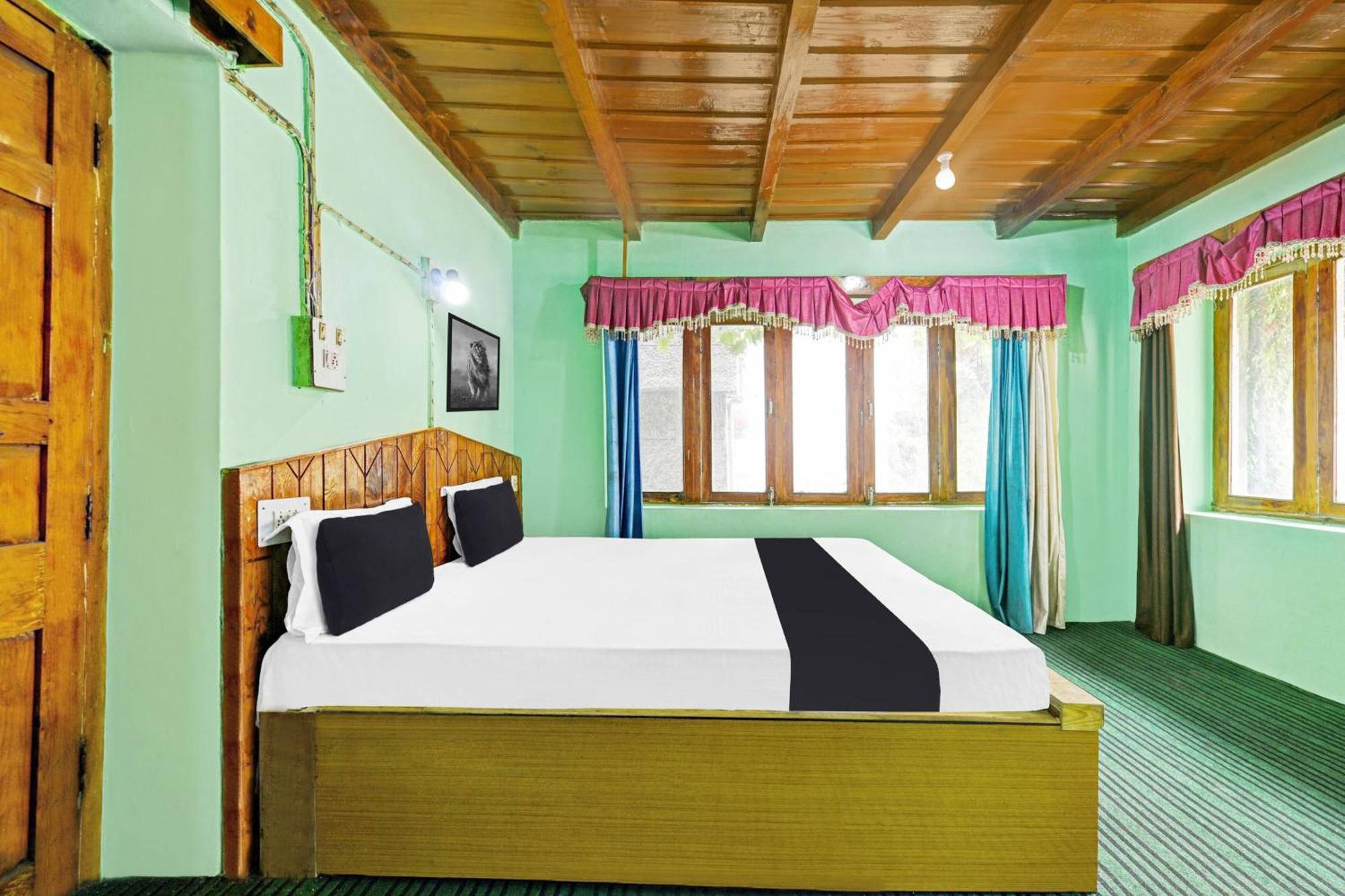 Hotel O Chaman Manāli Екстериор снимка