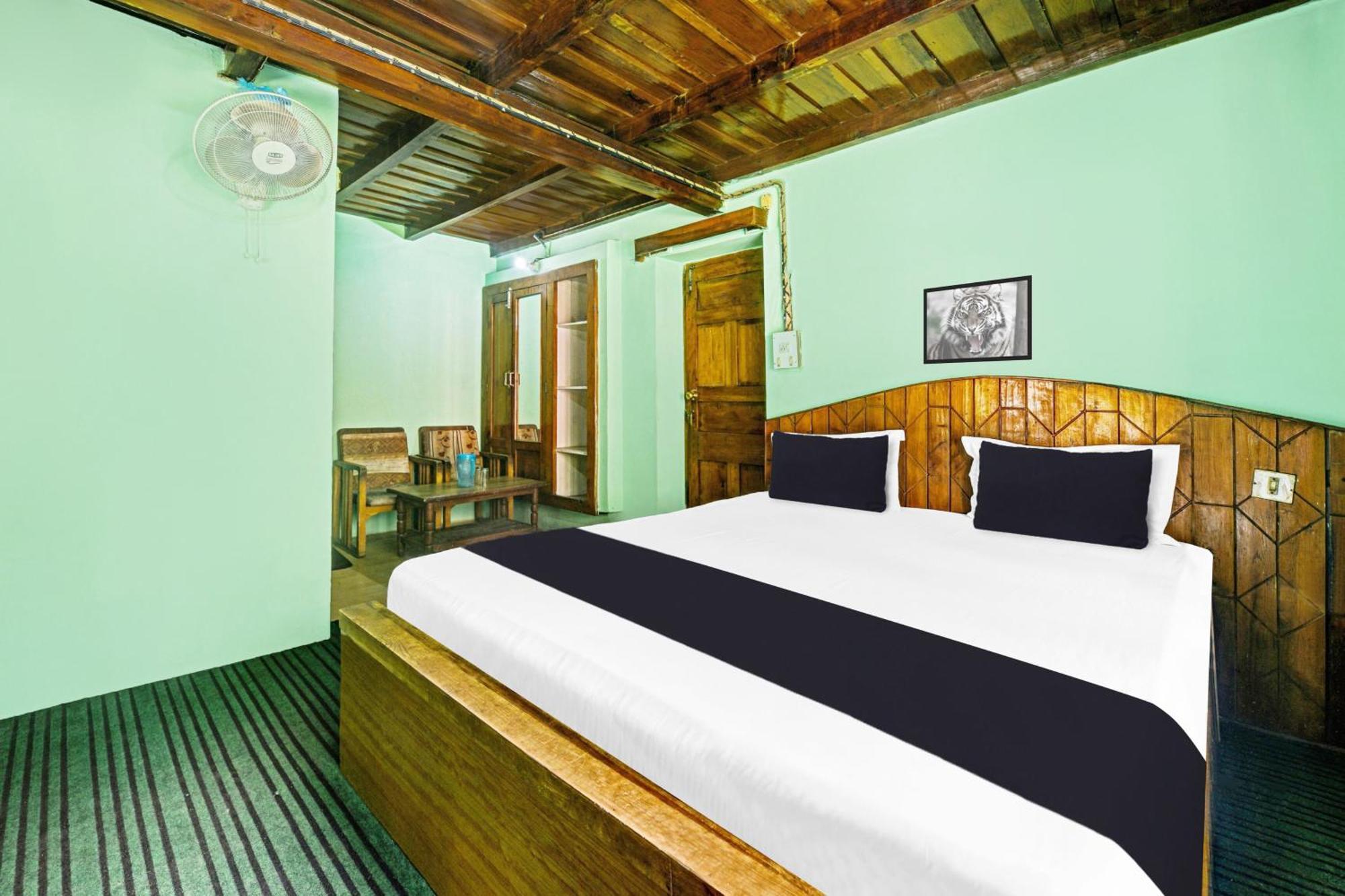 Hotel O Chaman Manāli Екстериор снимка